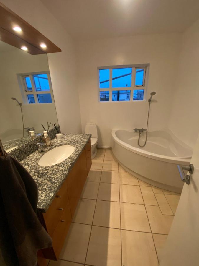 Tungata 4, Sandgerthi 245 Apartment ภายนอก รูปภาพ